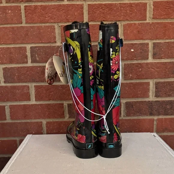 Sakroots Rhythm Black Floral Waterproof Tall Pull On Rain Boots - Picture 2 of 4